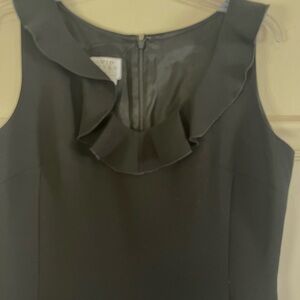Davis Warren, Elegant Black Dress with ruffle collar Pettit size 8 NWOT